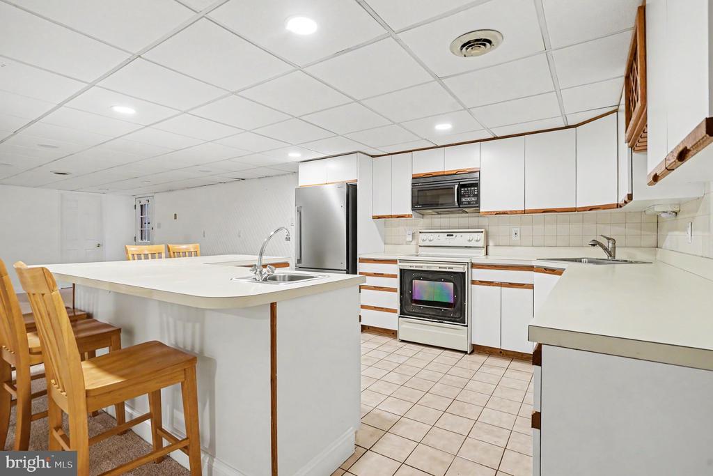3015 OAK DRIVE