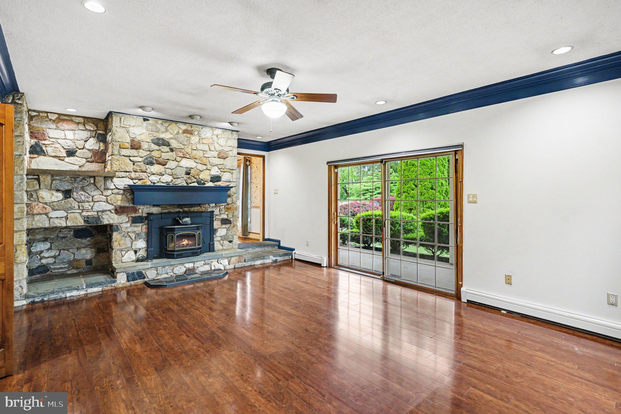 3015 OAK DRIVE