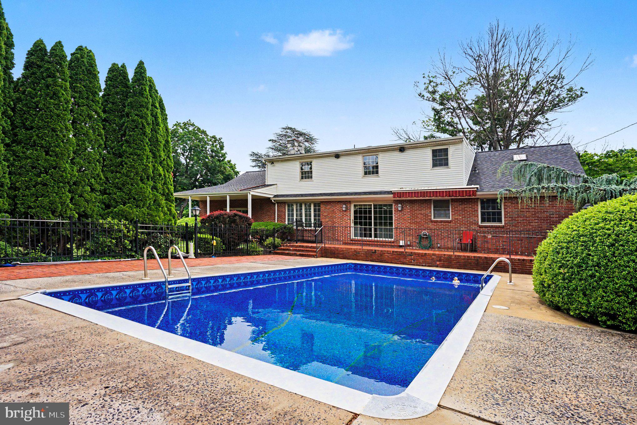 3015 OAK DRIVE