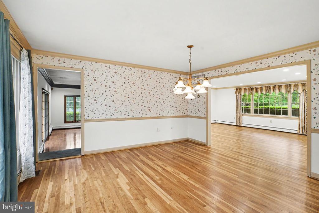 3015 OAK DRIVE