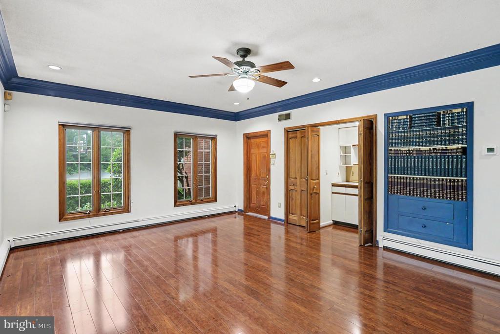 3015 OAK DRIVE