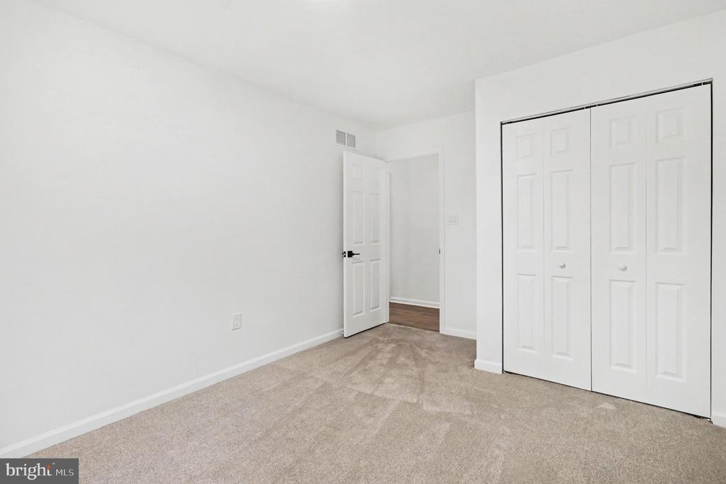 1705 GLENN LANE