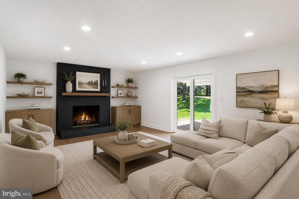 1705 GLENN LANE