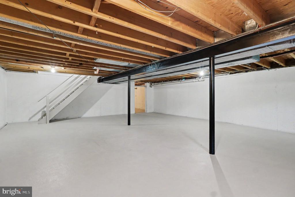 1705 GLENN LANE