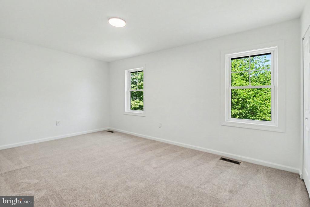 1705 GLENN LANE