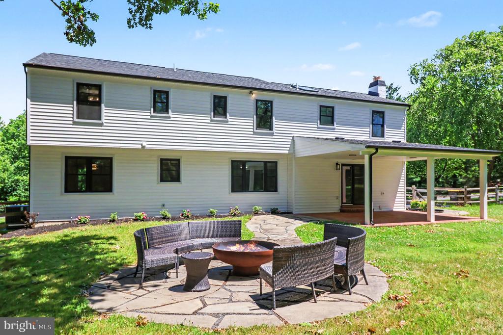 1705 GLENN LANE