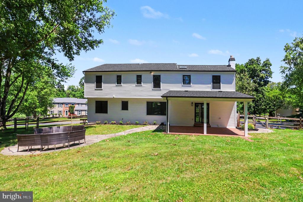 1705 GLENN LANE