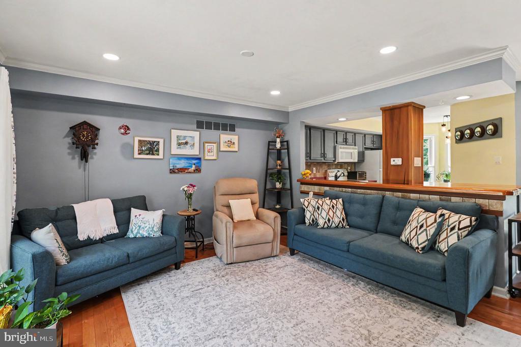 16 VILLAGE DRIVE