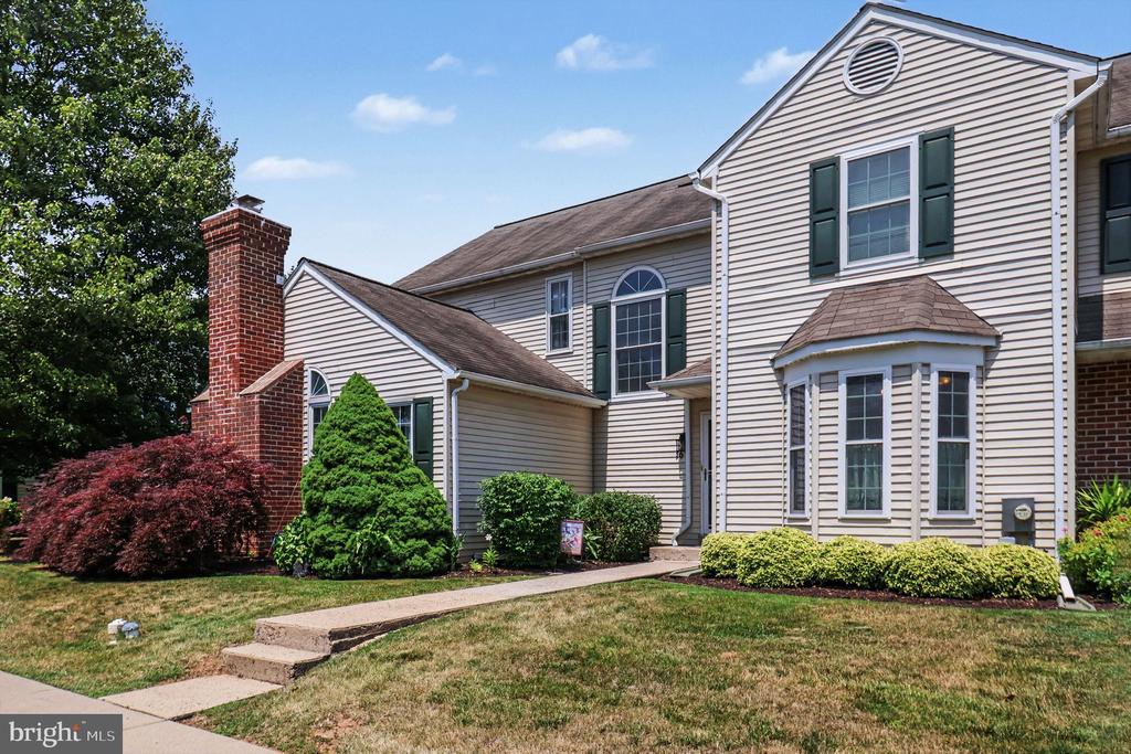 16 VILLAGE DRIVE