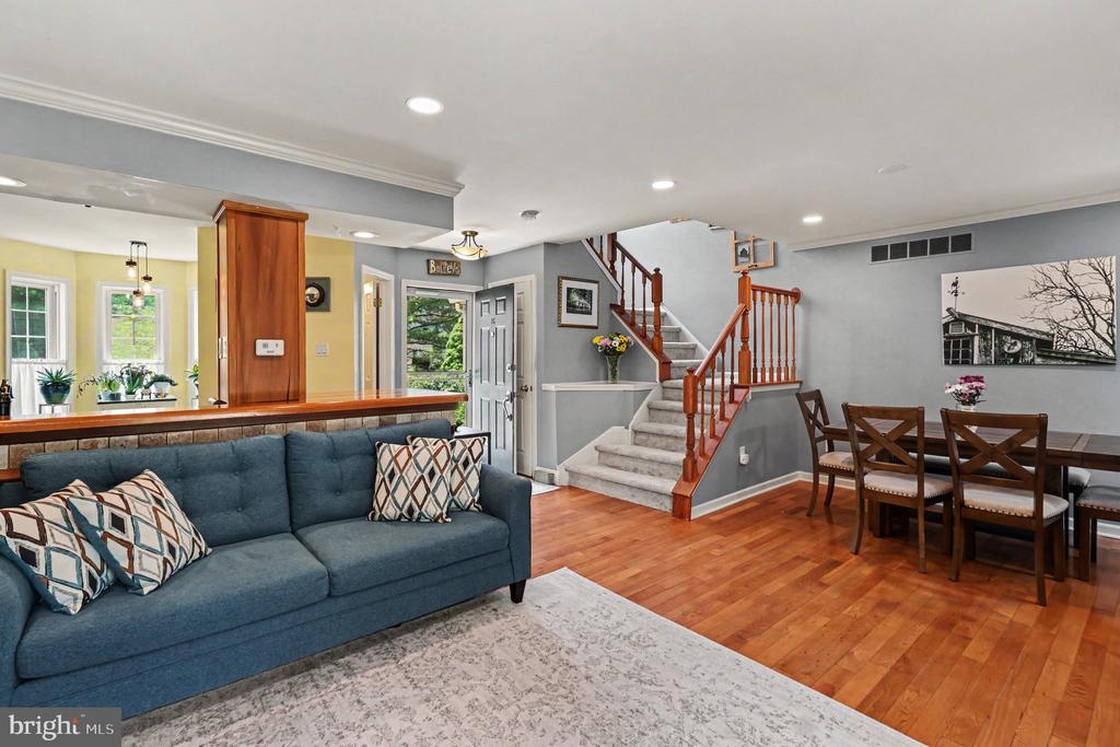 16 VILLAGE DRIVE