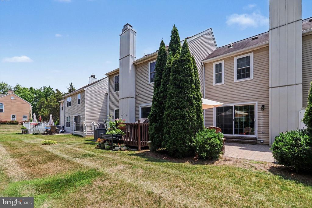 16 VILLAGE DRIVE