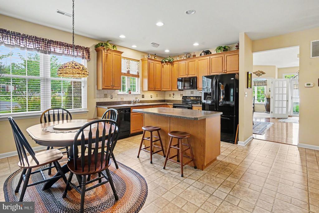 290 KINGSFIELD DRIVE