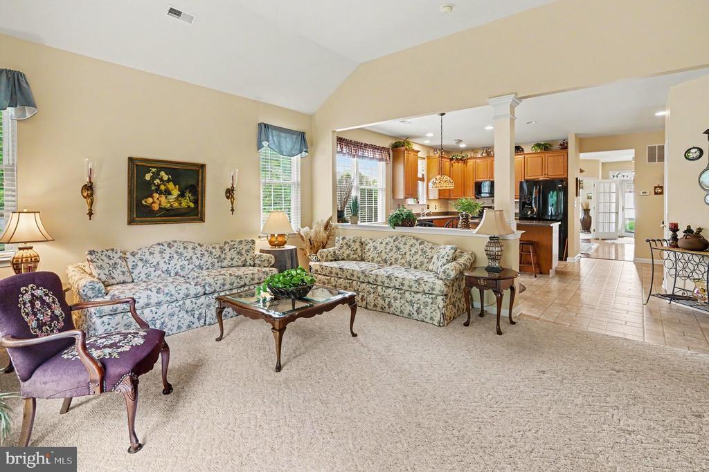 290 KINGSFIELD DRIVE