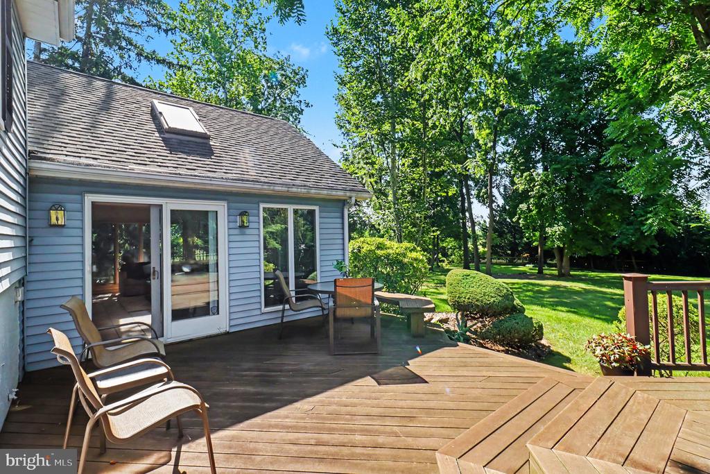 1229 HOFFMAN ROAD