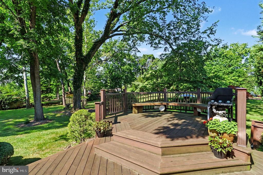 1229 HOFFMAN ROAD
