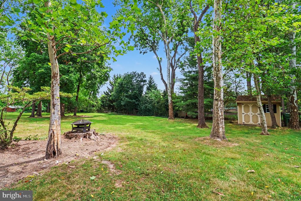 1229 HOFFMAN ROAD