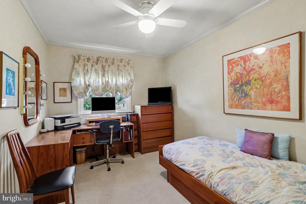 1229 HOFFMAN ROAD