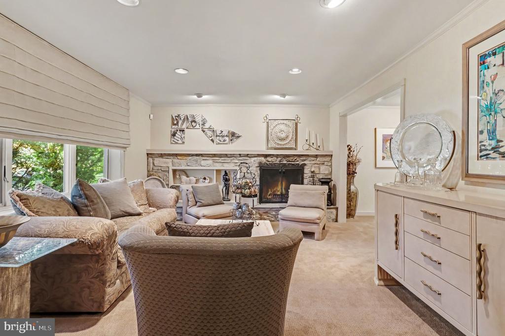 1229 HOFFMAN ROAD