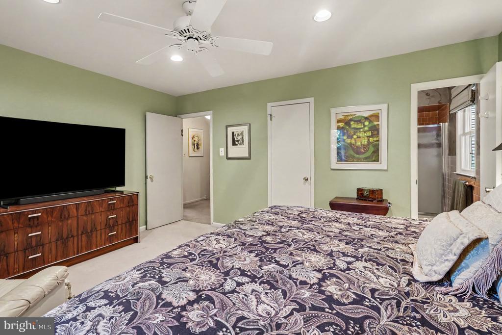 1229 HOFFMAN ROAD
