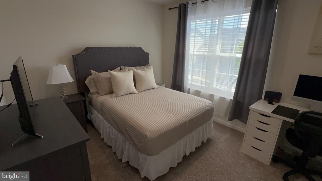 2114 LARKSPUR COURT