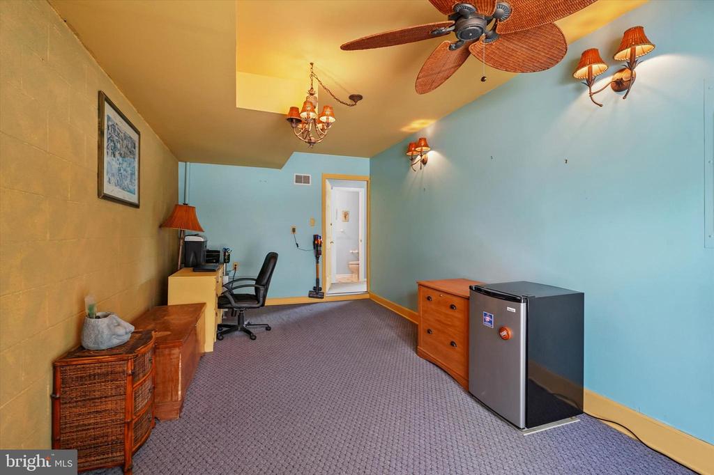 420 PLEASANT VALLEY DRIVE