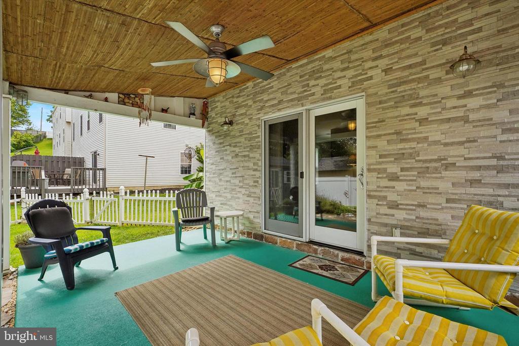 420 PLEASANT VALLEY DRIVE