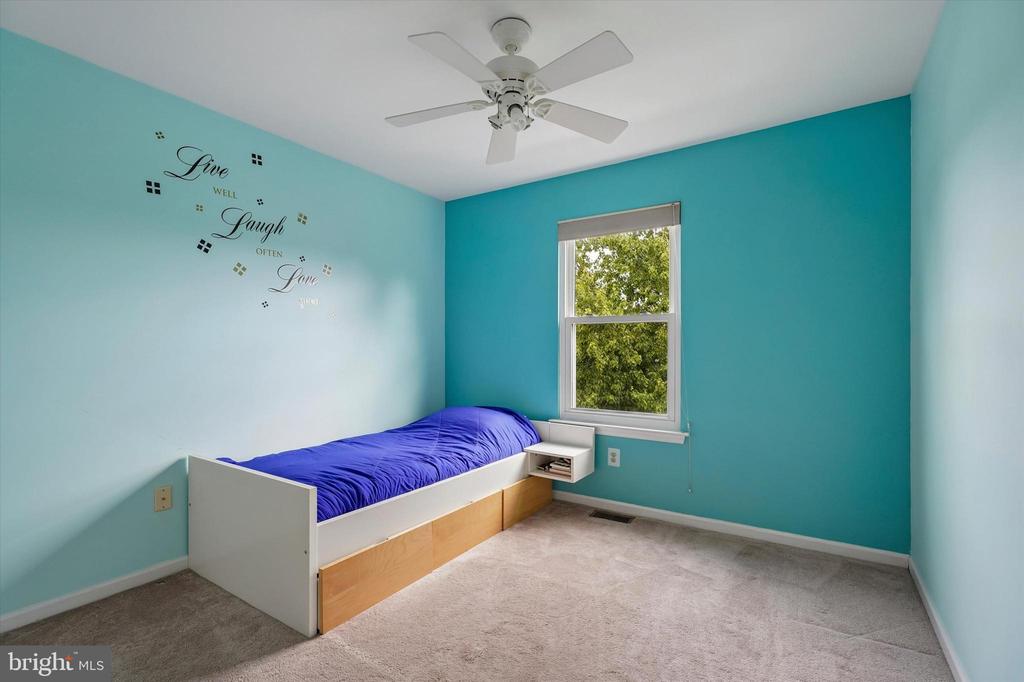 420 PLEASANT VALLEY DRIVE