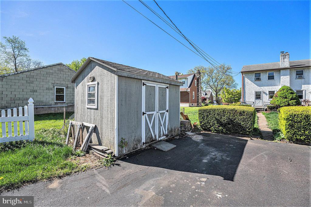 819 W 4TH STREET