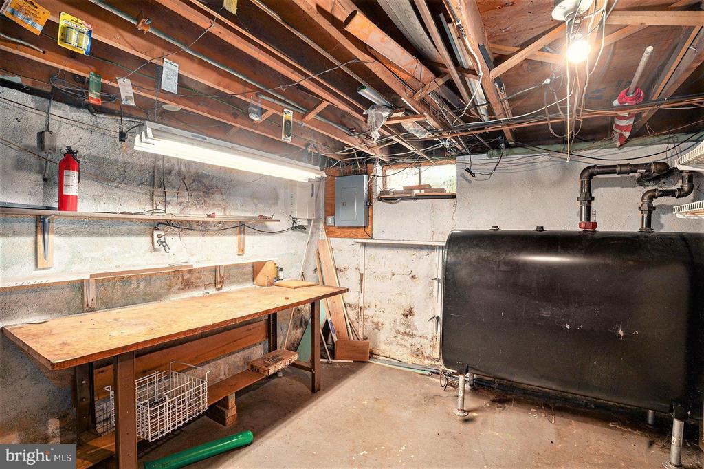 819 W 4TH STREET