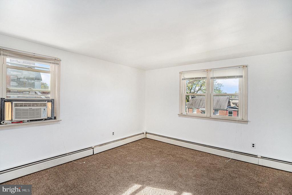 819 W 4TH STREET
