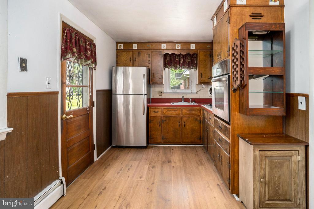 819 W 4TH STREET