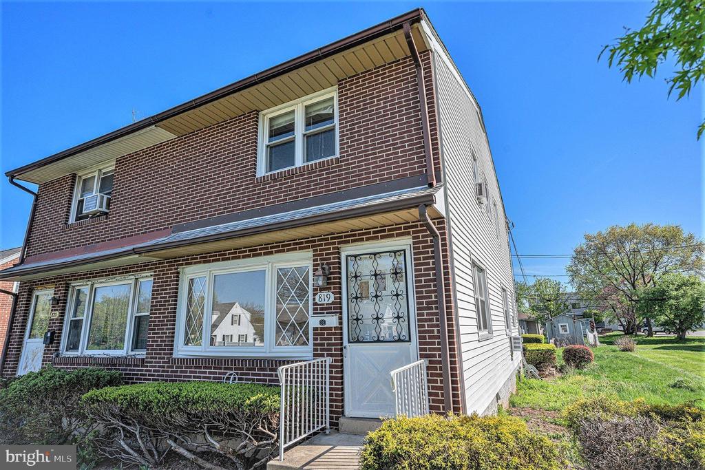 819 W 4TH STREET