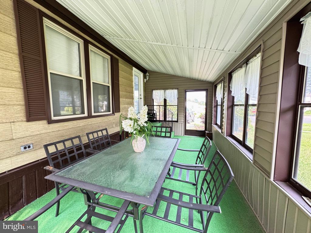 105 WINDING BROOK RUN