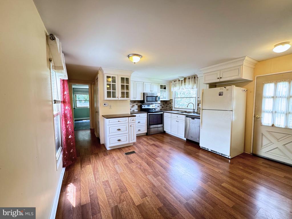105 WINDING BROOK RUN