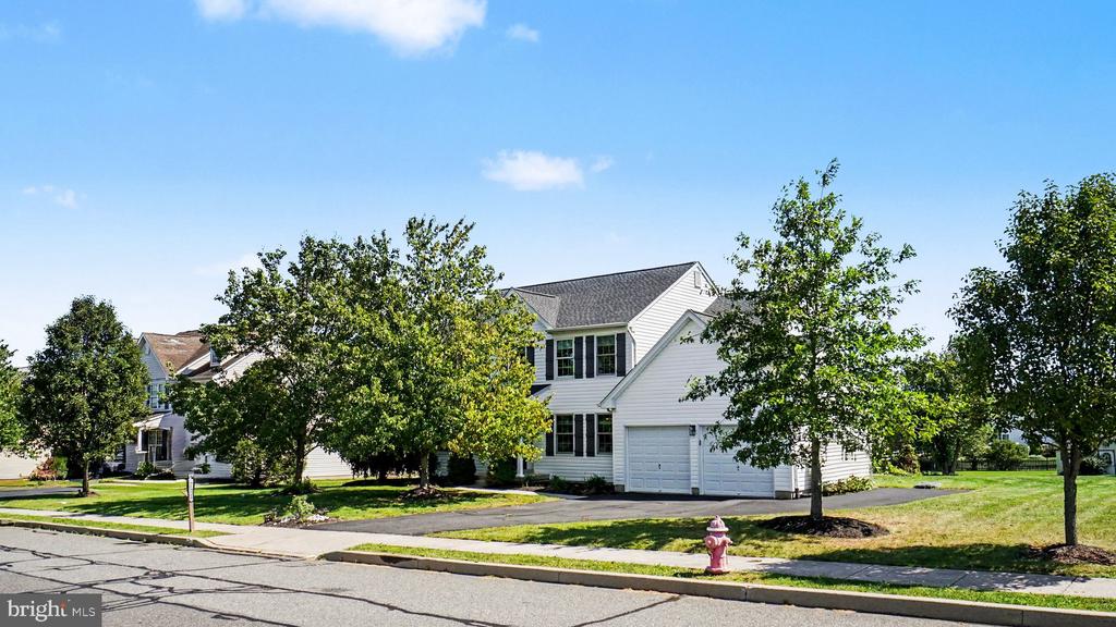 1008 E FOURTH STREET