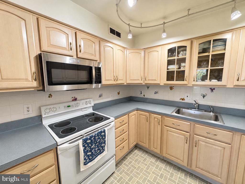 601 WHITPAIN HLS HILLS