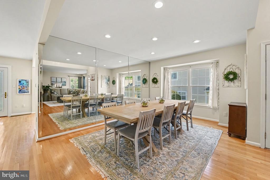 183 GLENEAGLES COURT