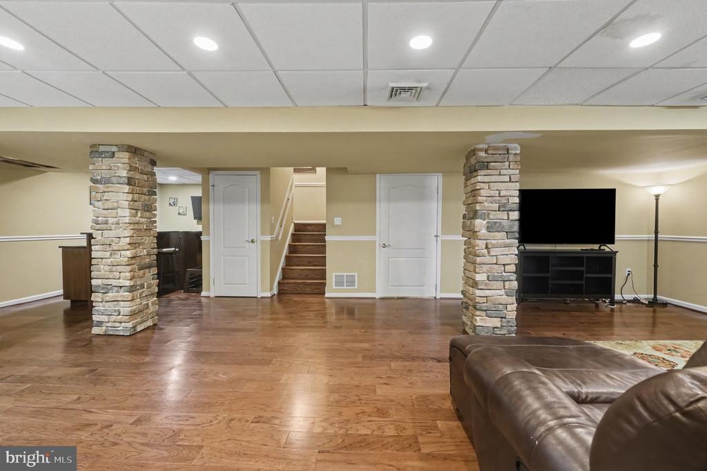183 GLENEAGLES COURT