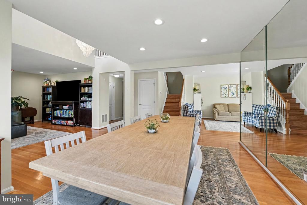 183 GLENEAGLES COURT