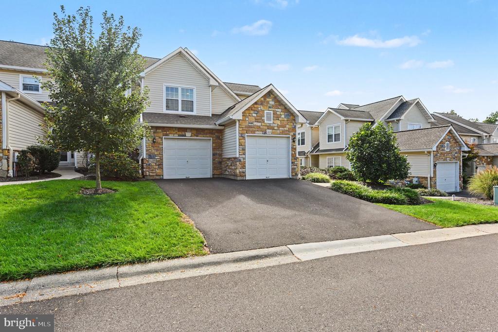 183 GLENEAGLES COURT