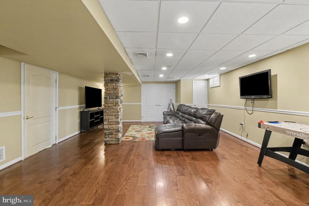 183 GLENEAGLES COURT
