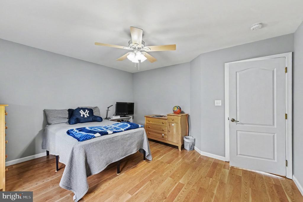 302 CENTENNIAL DRIVE