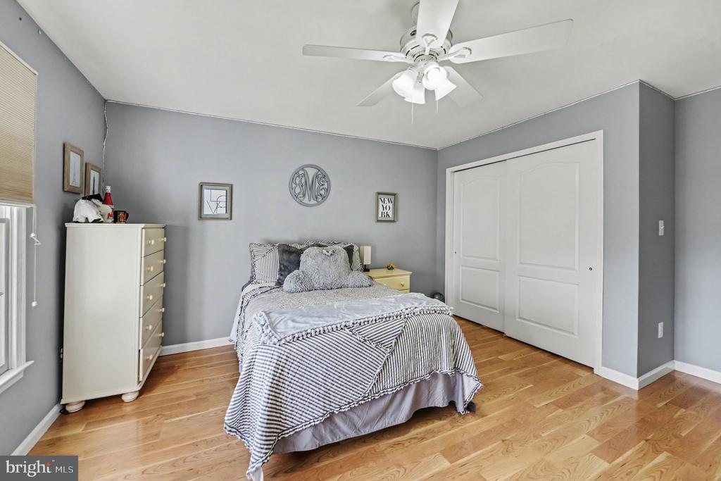 302 CENTENNIAL DRIVE