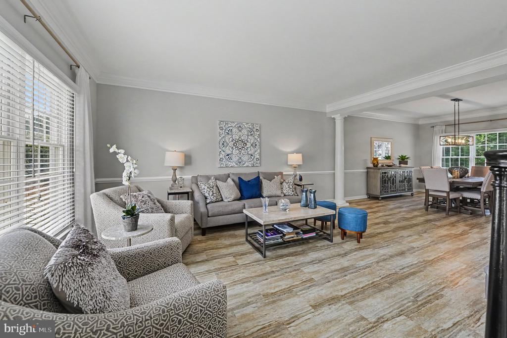 302 CENTENNIAL DRIVE