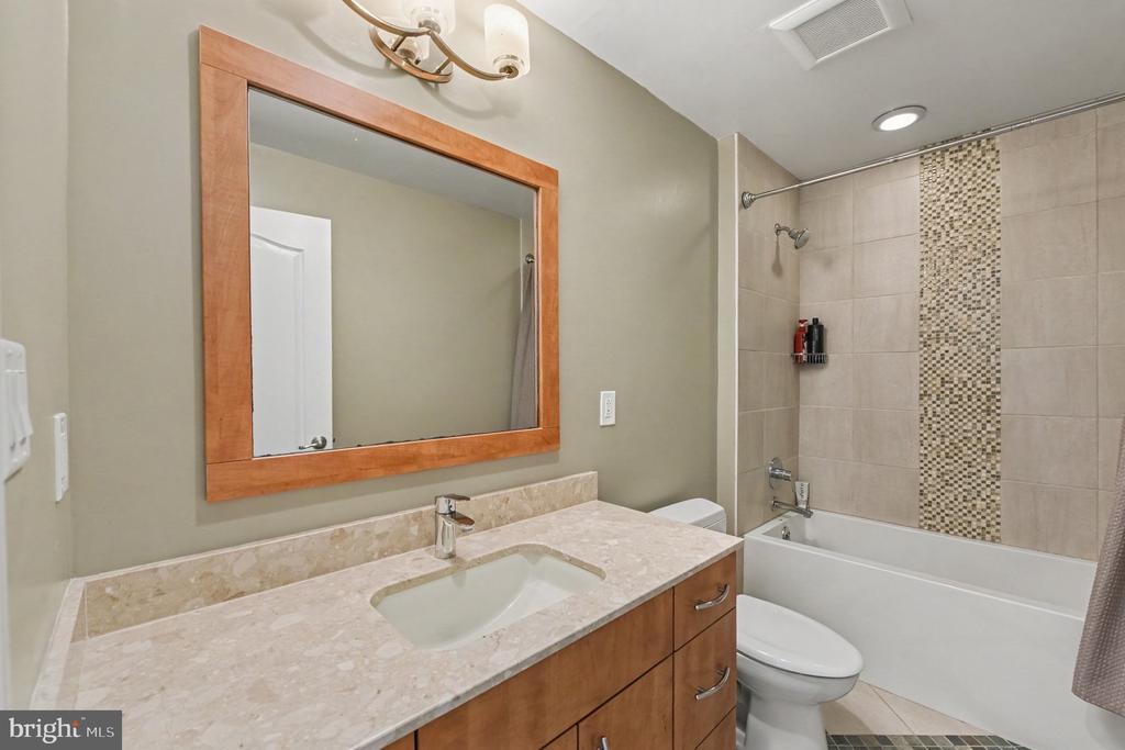 302 CENTENNIAL DRIVE
