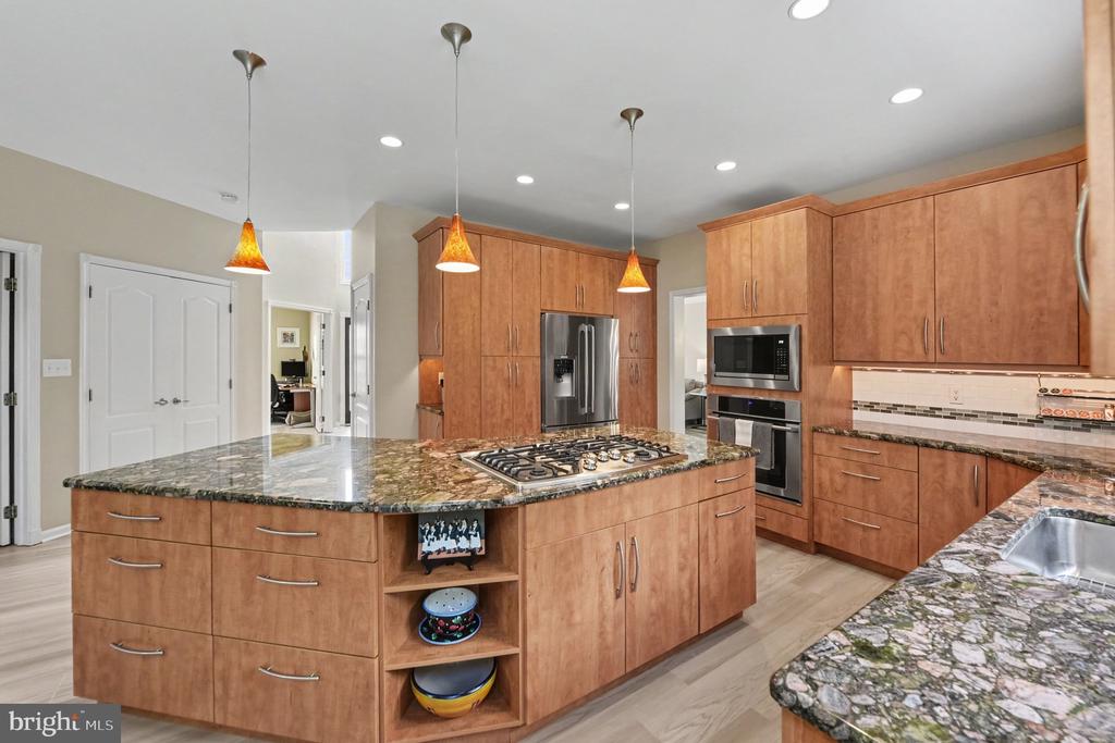 302 CENTENNIAL DRIVE