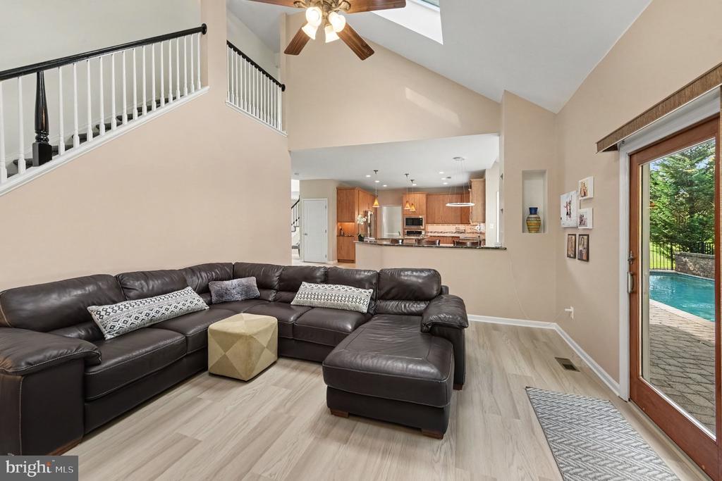 302 CENTENNIAL DRIVE