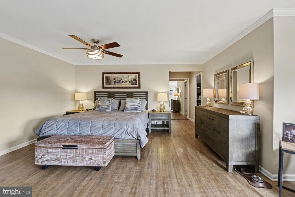 302 CENTENNIAL DRIVE