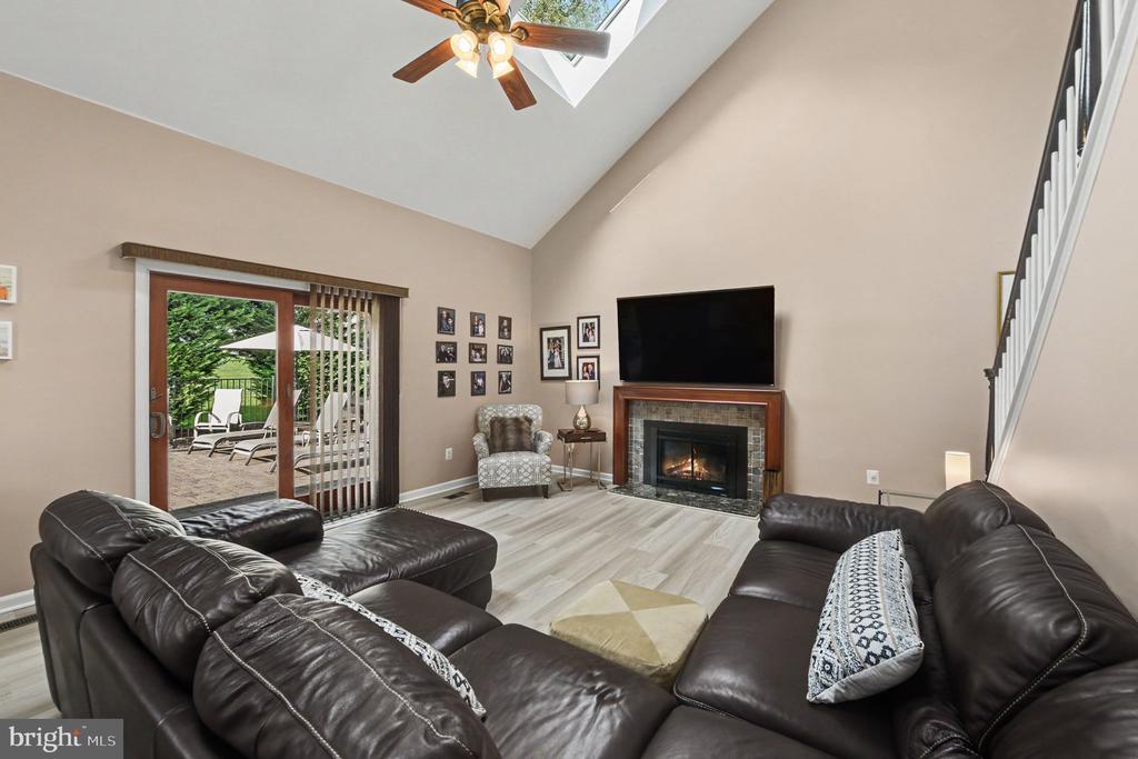 302 CENTENNIAL DRIVE