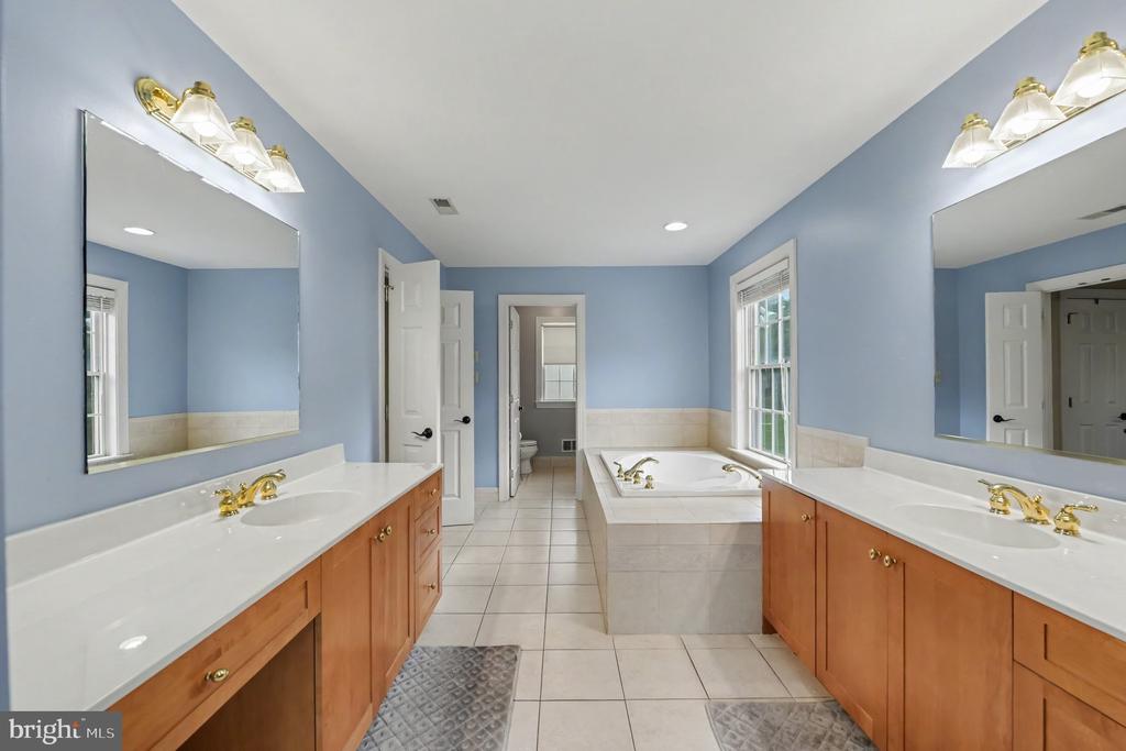 180 SOMERSET DRIVE